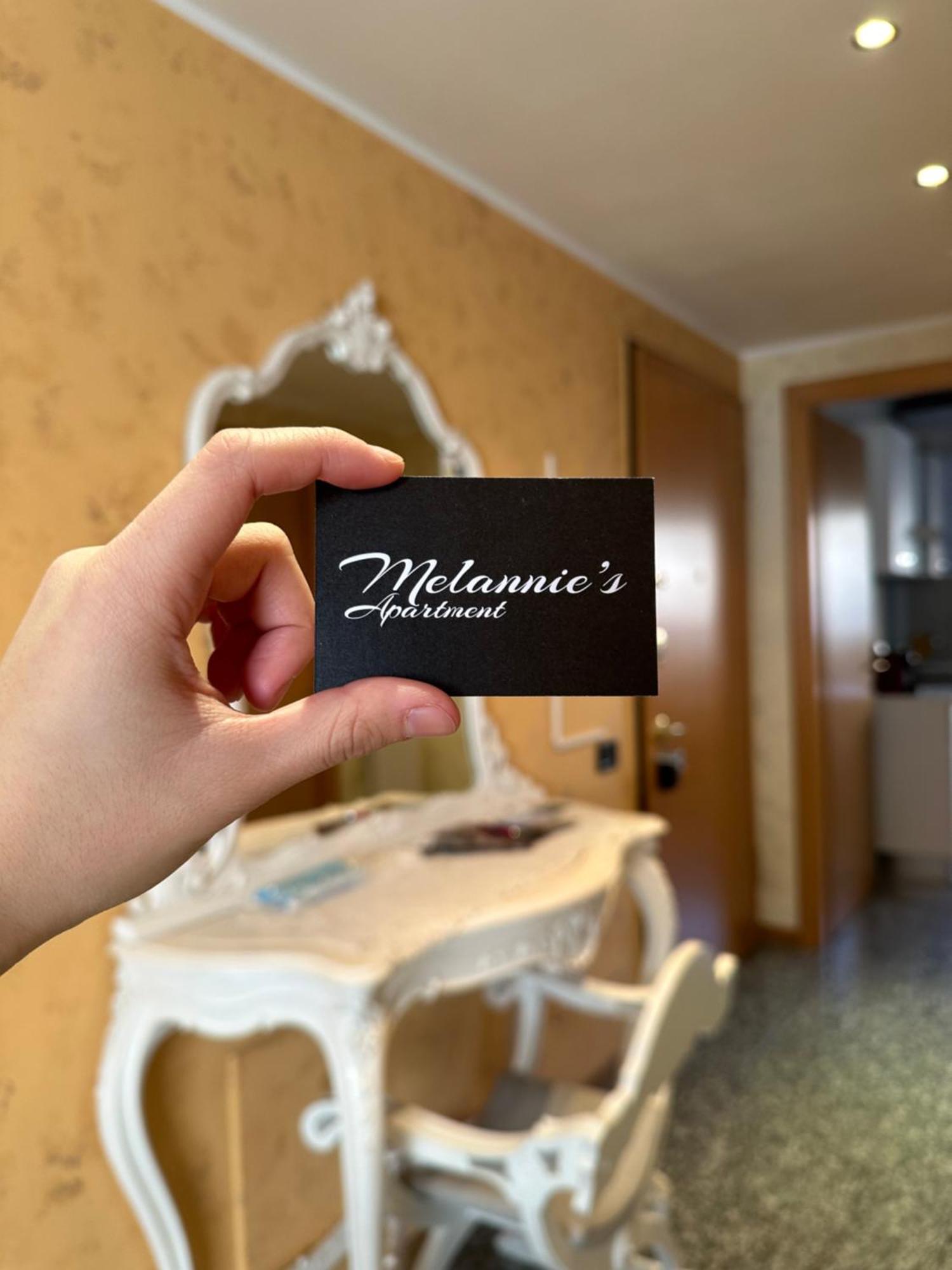 Melannie'S Apartment Bergamo Bagian luar foto
